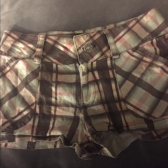 Checkered shorts - Picture 1 of 3